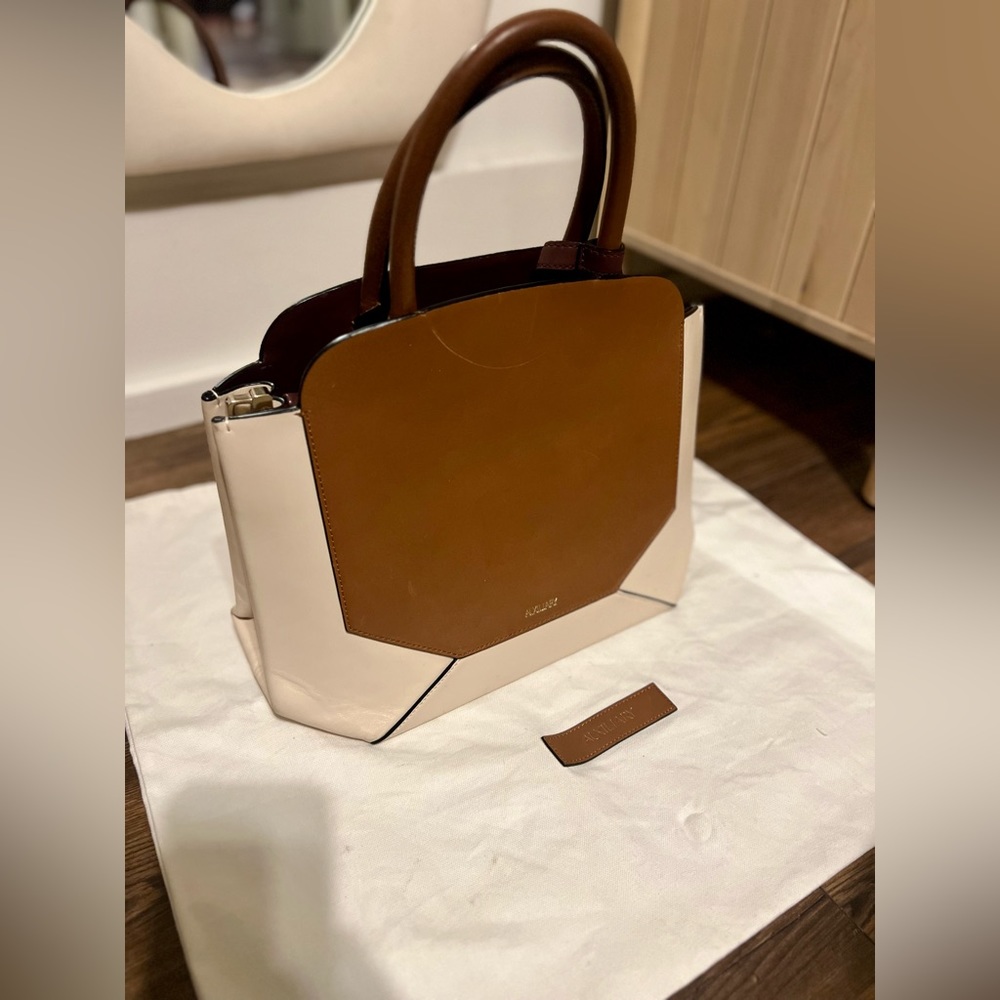Auxiliary Aritzia Bega Satchel - Picture 2 of 6